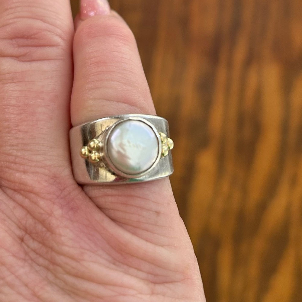 925/18k Mother of Pearl Ring with Bezel Setting